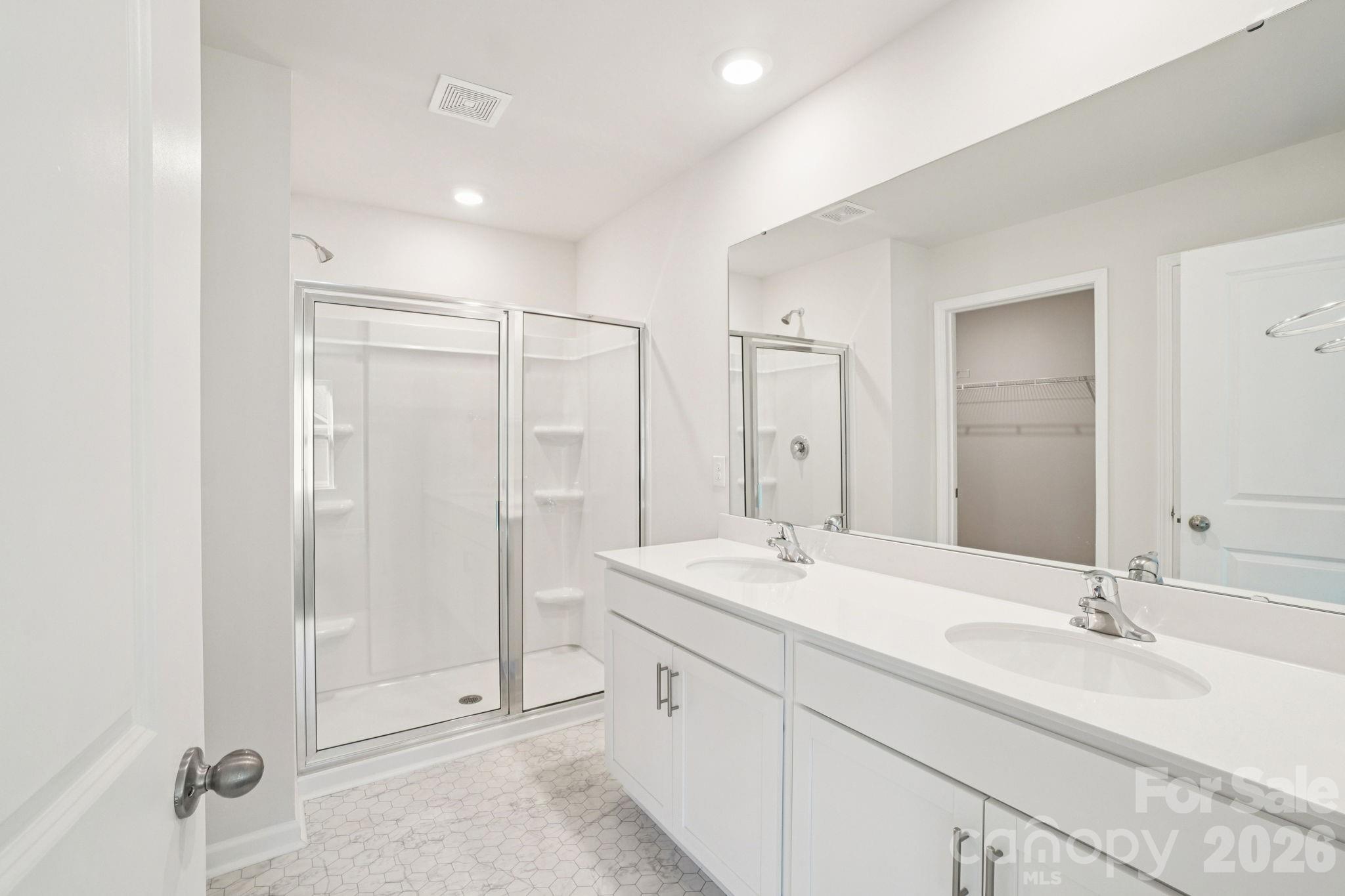 576 Country Oak Drive Asheville NC 28804