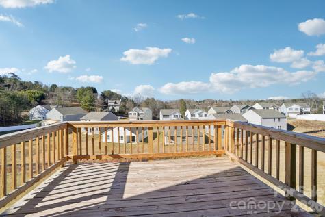 576 Country Oak Drive Asheville NC 28804