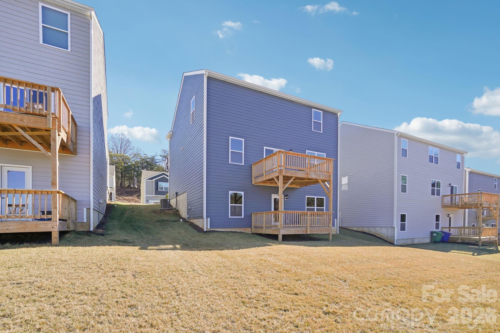 576 Country Oak Drive Asheville NC 28804