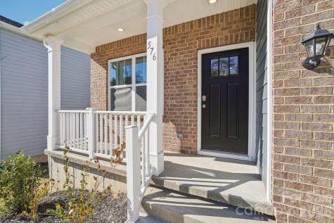 576 Country Oak Drive Asheville NC 28804