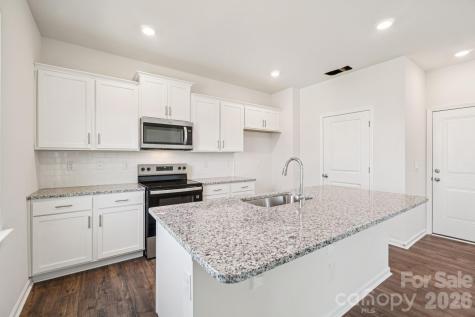 576 Country Oak Drive Asheville NC 28804