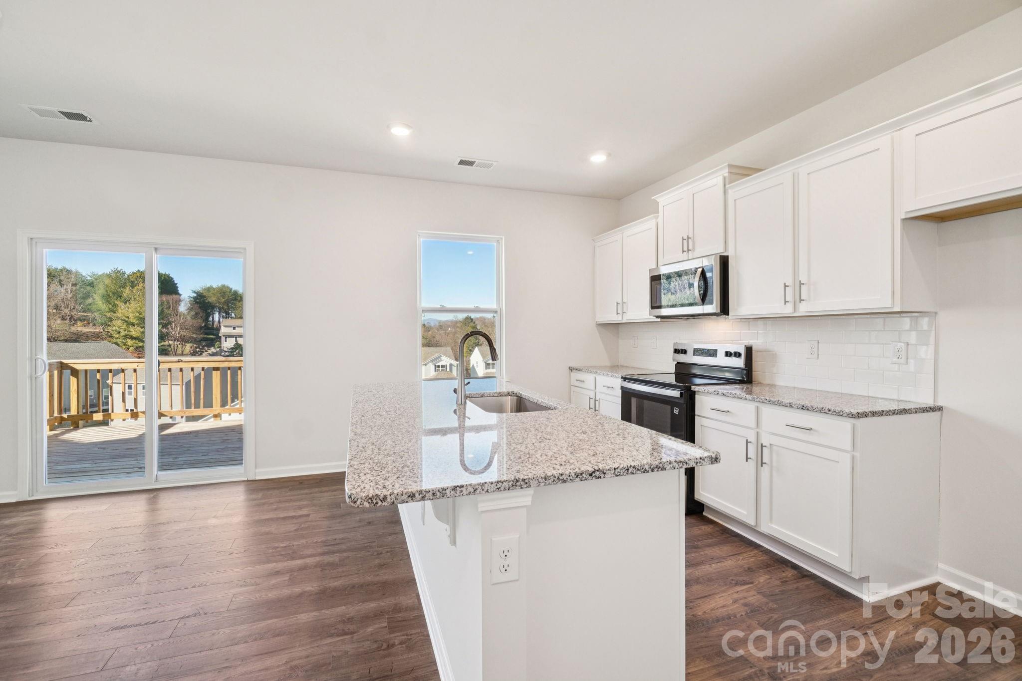 576 Country Oak Drive Asheville NC 28804