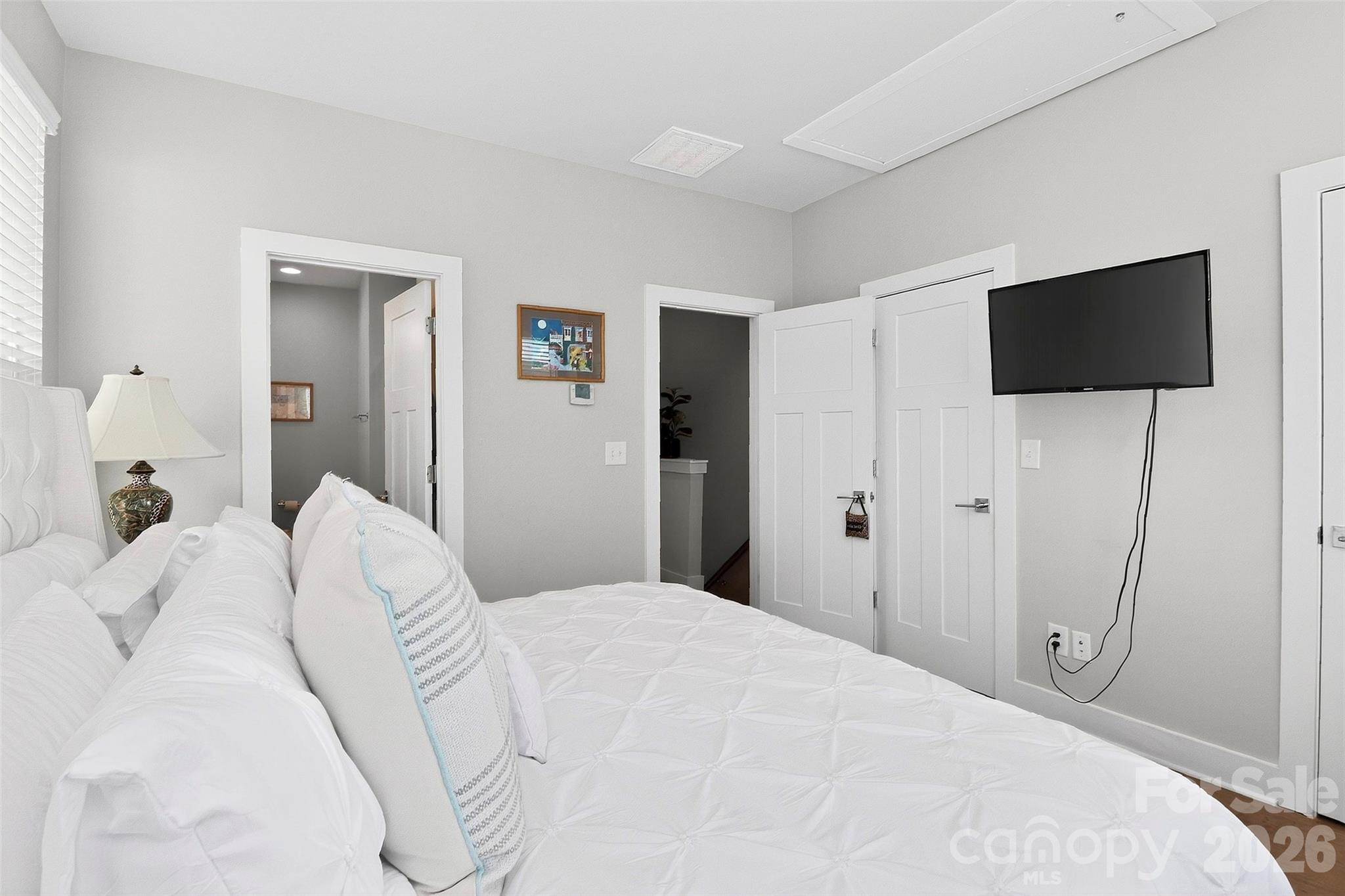 2111 Isom Street Charlotte NC 28208