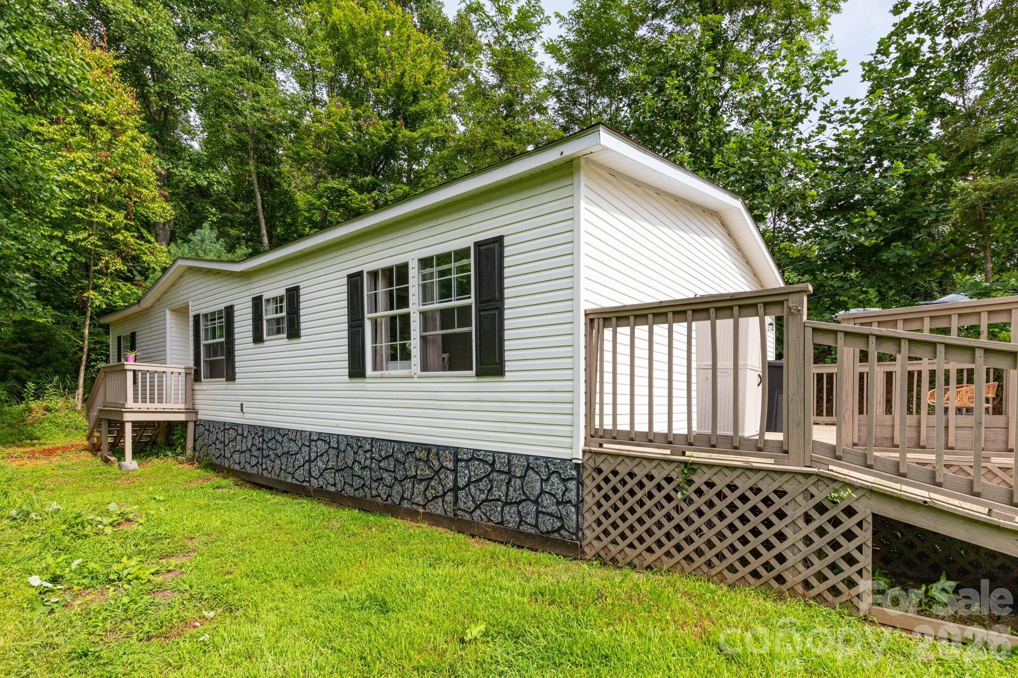 205 Sleepy Hollow Drive Mars Hill NC 28754
