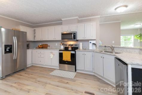 205 Sleepy Hollow Drive Mars Hill NC 28754