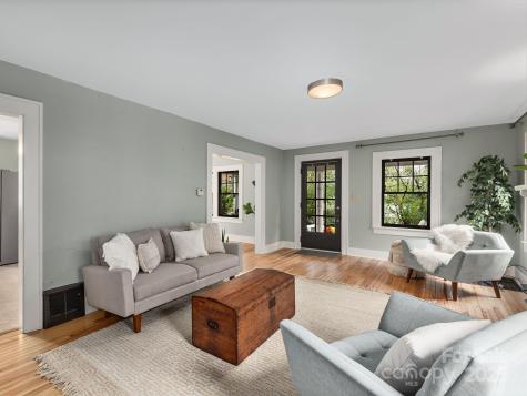 197 Brucemont Circle Asheville NC 28806