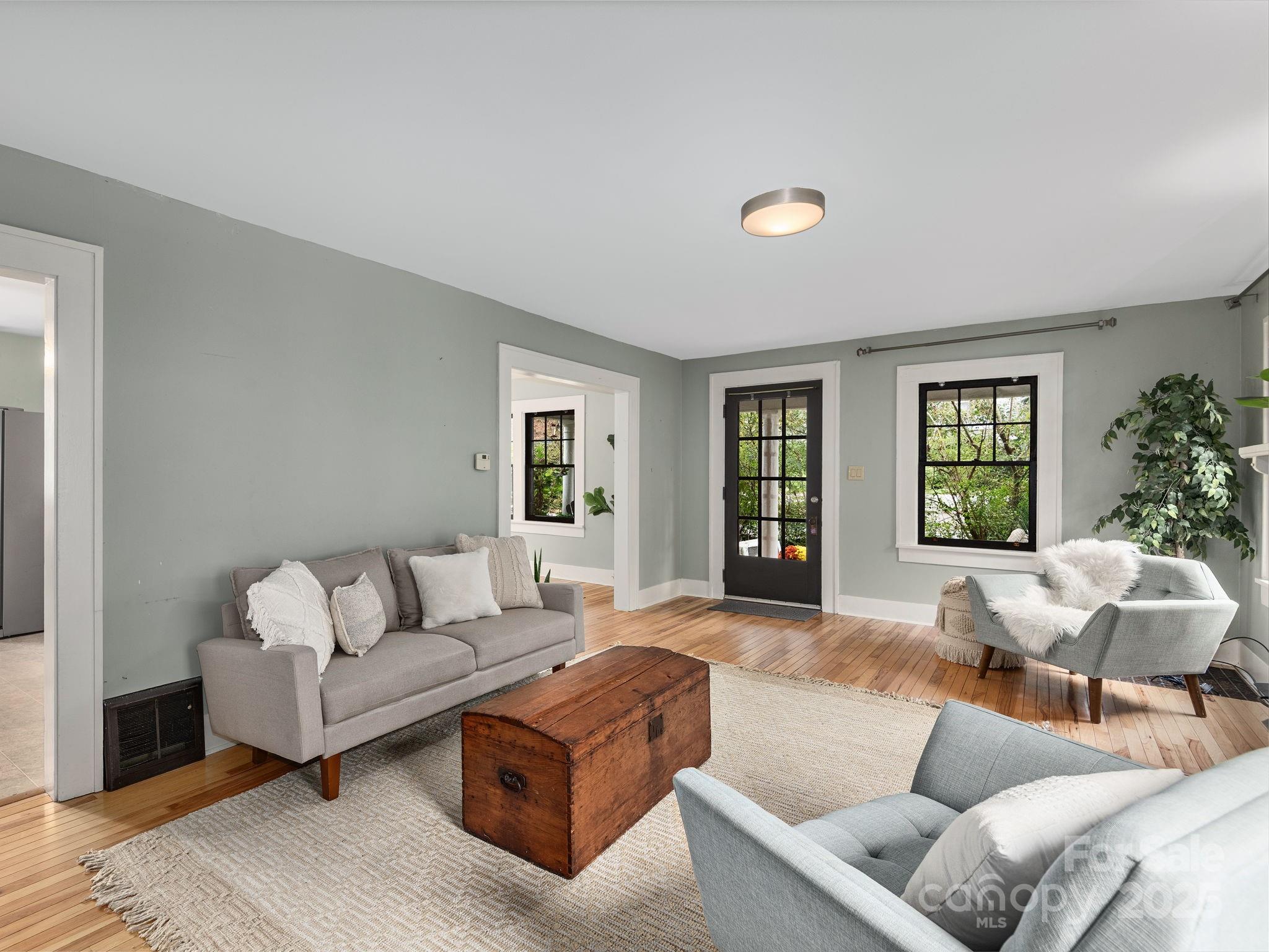 197 Brucemont Circle Asheville NC 28806