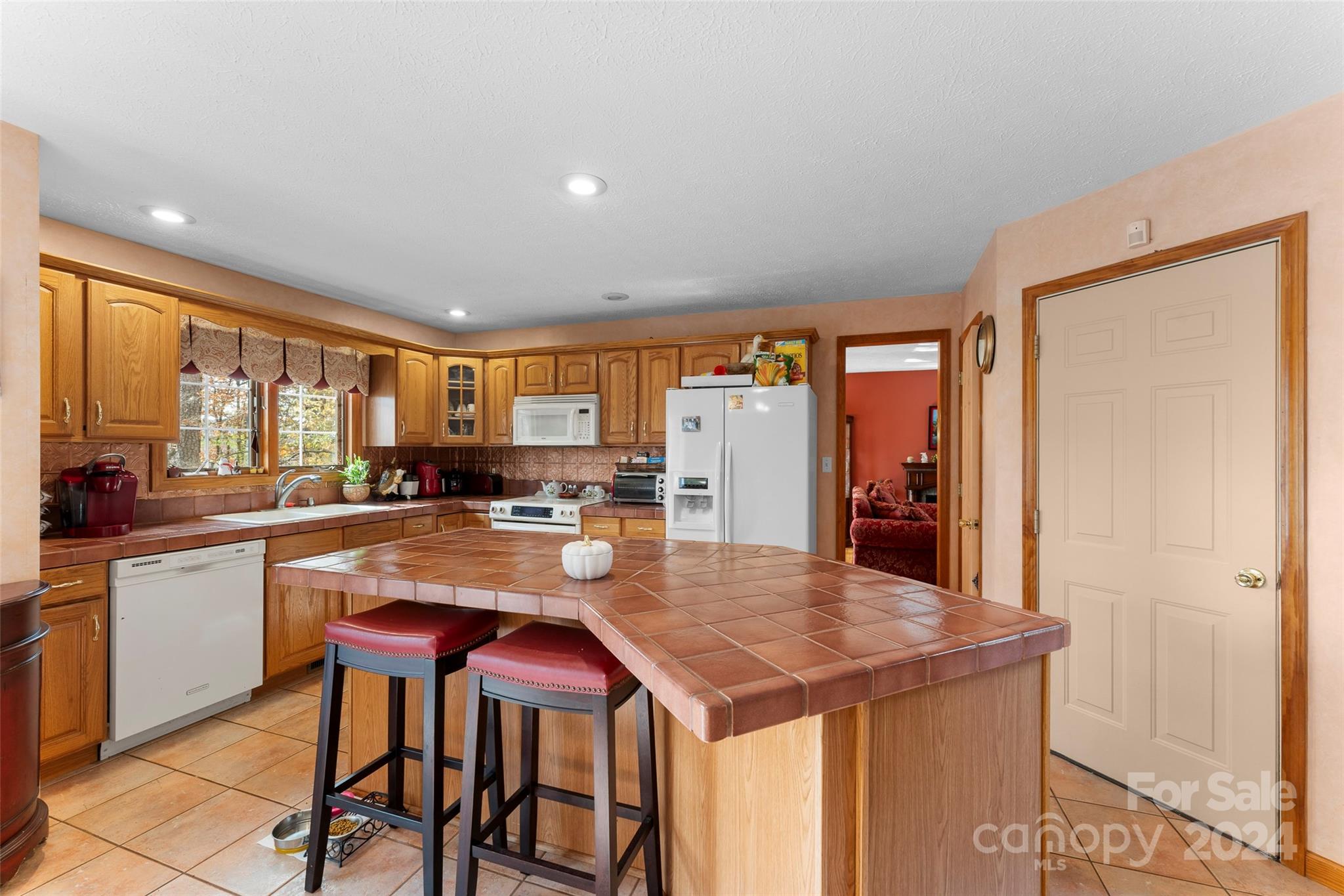 131 Caldonia Drive Candler NC 28715