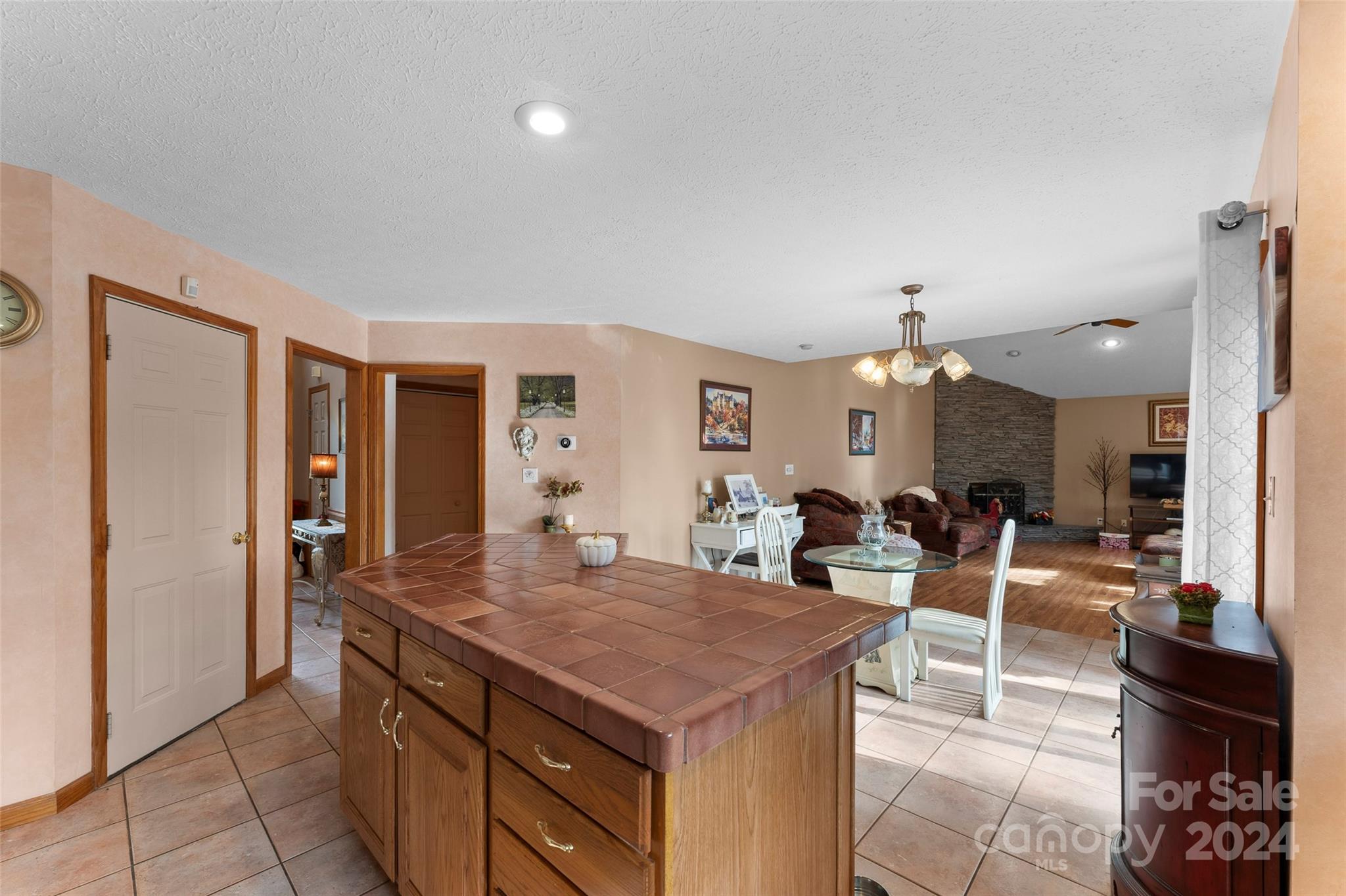 131 Caldonia Drive Candler NC 28715