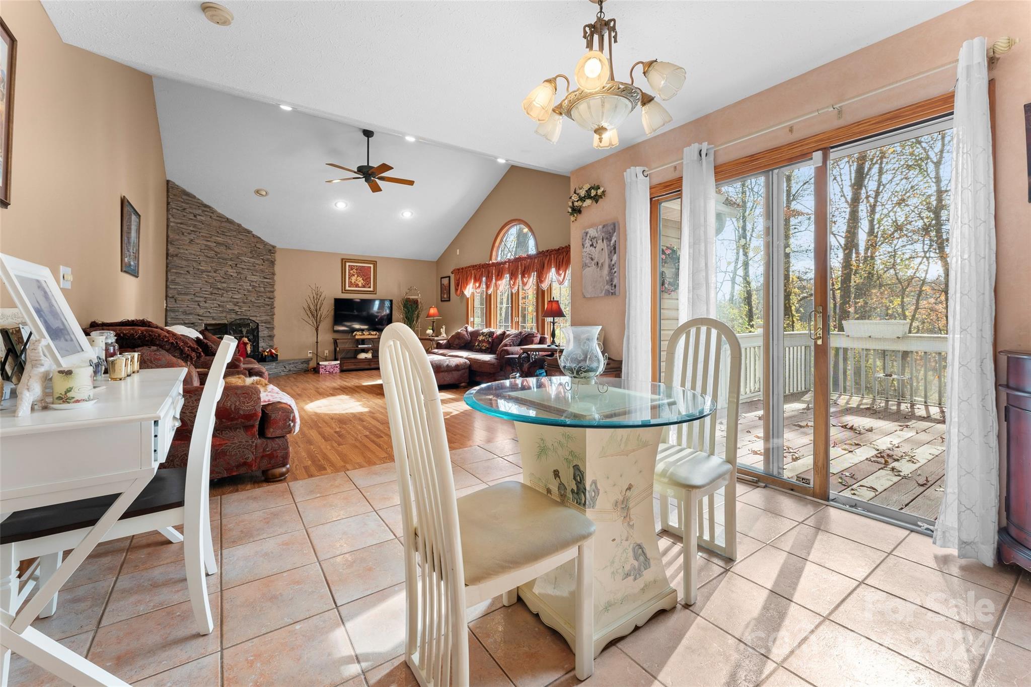 131 Caldonia Drive Candler NC 28715