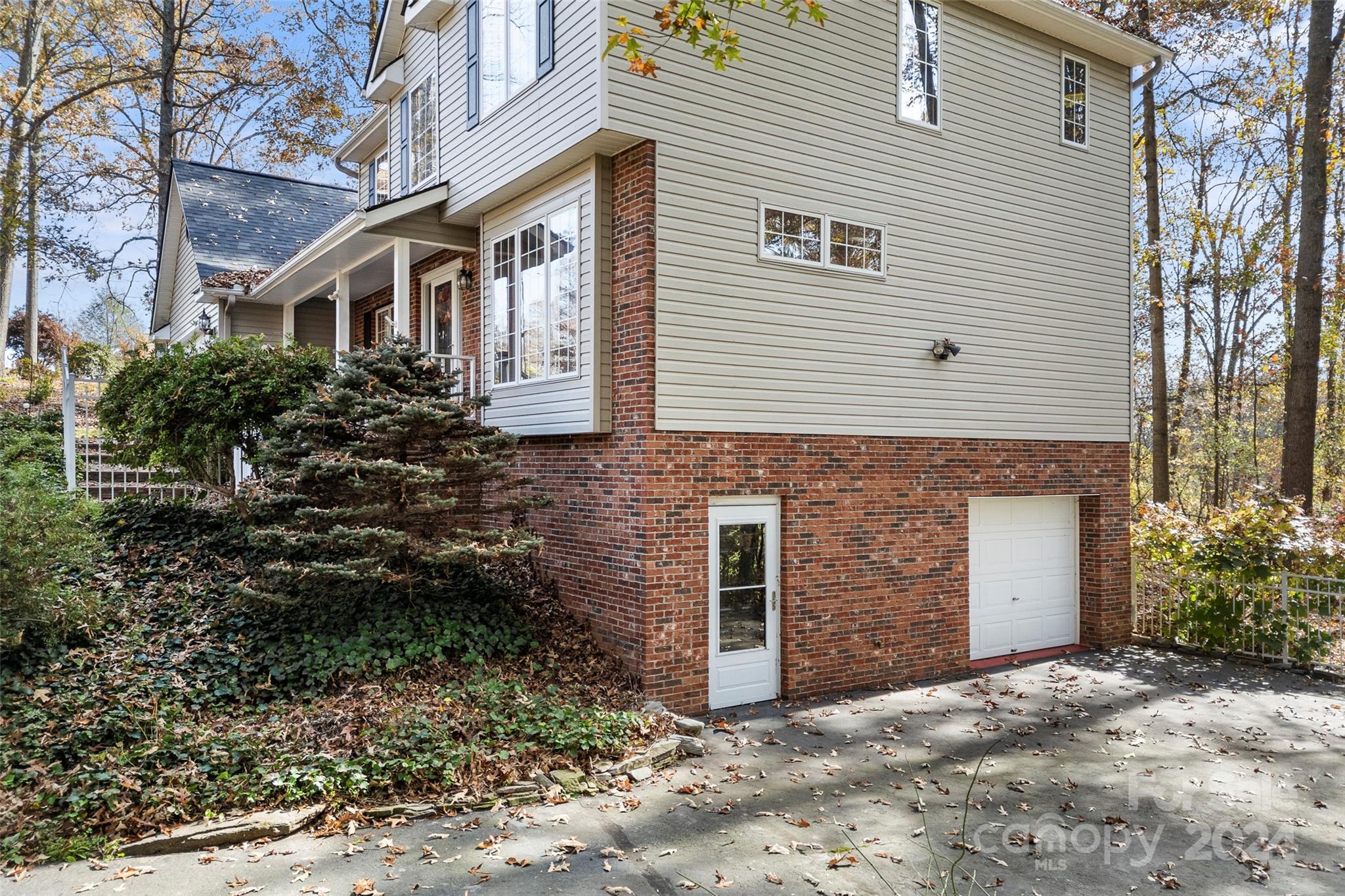 131 Caldonia Drive Candler NC 28715