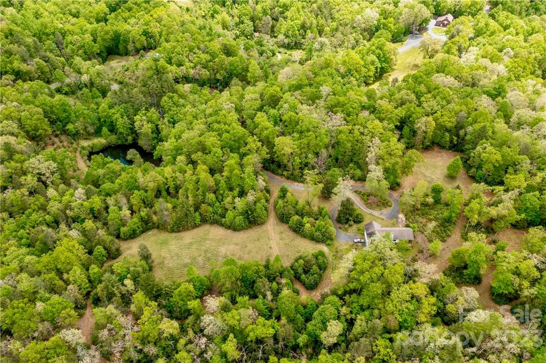 2143 Rabbit Hop Road Spruce Pine NC 28777