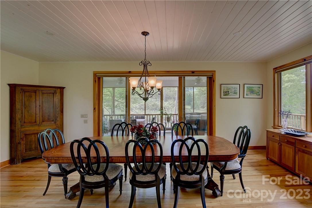 2143 Rabbit Hop Road Spruce Pine NC 28777