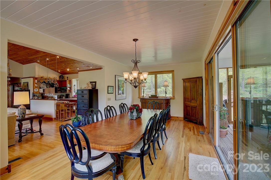 2143 Rabbit Hop Road Spruce Pine NC 28777
