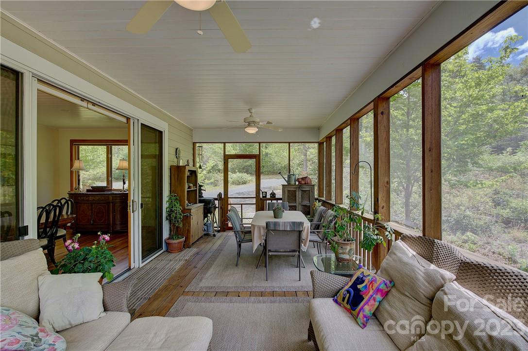 2143 Rabbit Hop Road Spruce Pine NC 28777