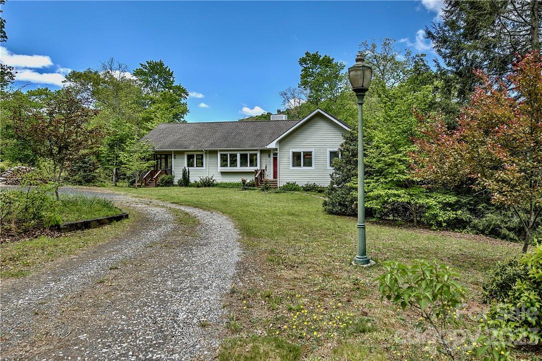 2143 Rabbit Hop Road Spruce Pine NC 28777