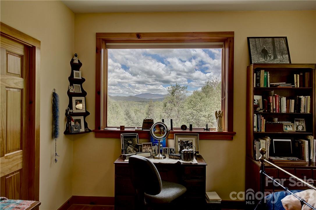 2143 Rabbit Hop Road Spruce Pine NC 28777