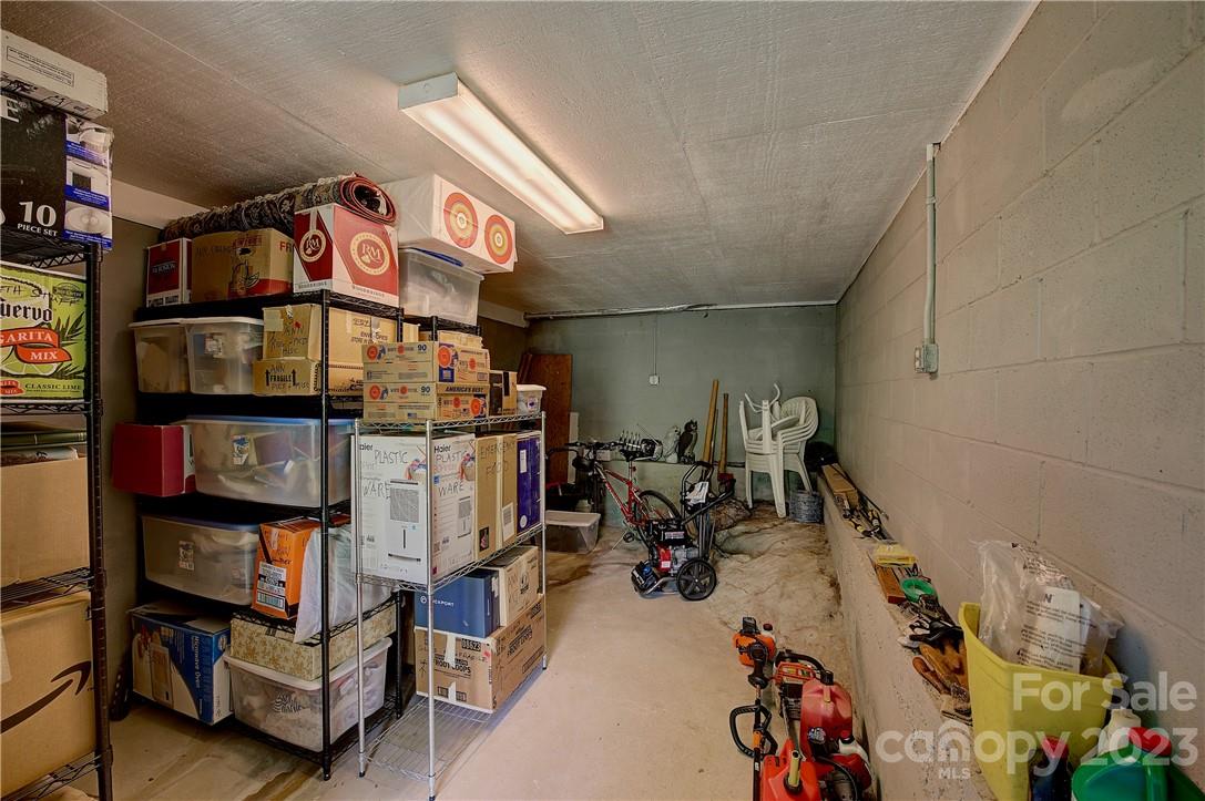 2143 Rabbit Hop Road Spruce Pine NC 28777