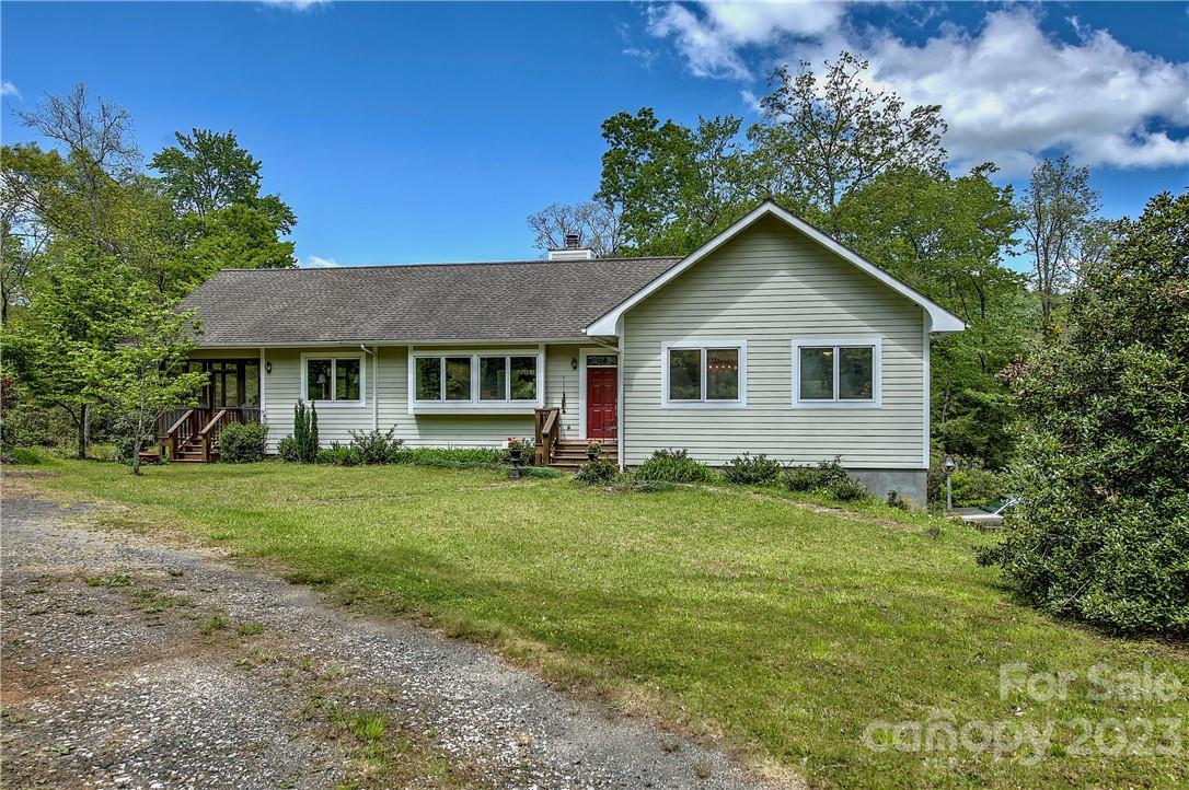 2143 Rabbit Hop Road Spruce Pine NC 28777