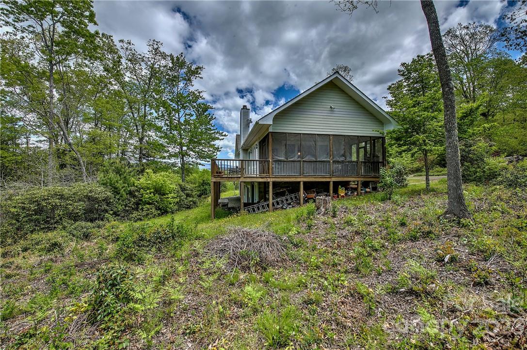 2143 Rabbit Hop Road Spruce Pine NC 28777