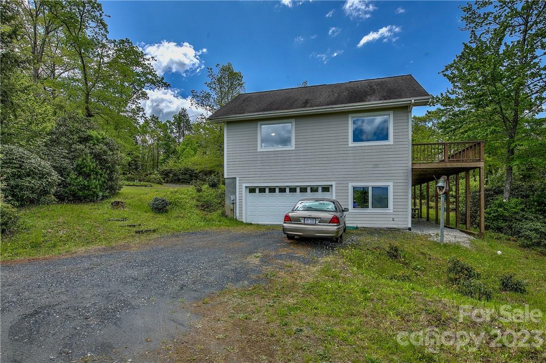 2143 Rabbit Hop Road Spruce Pine NC 28777