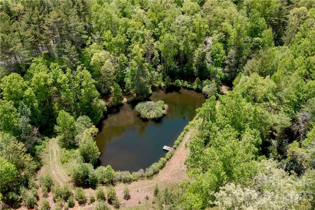 2143 Rabbit Hop Road Spruce Pine NC 28777