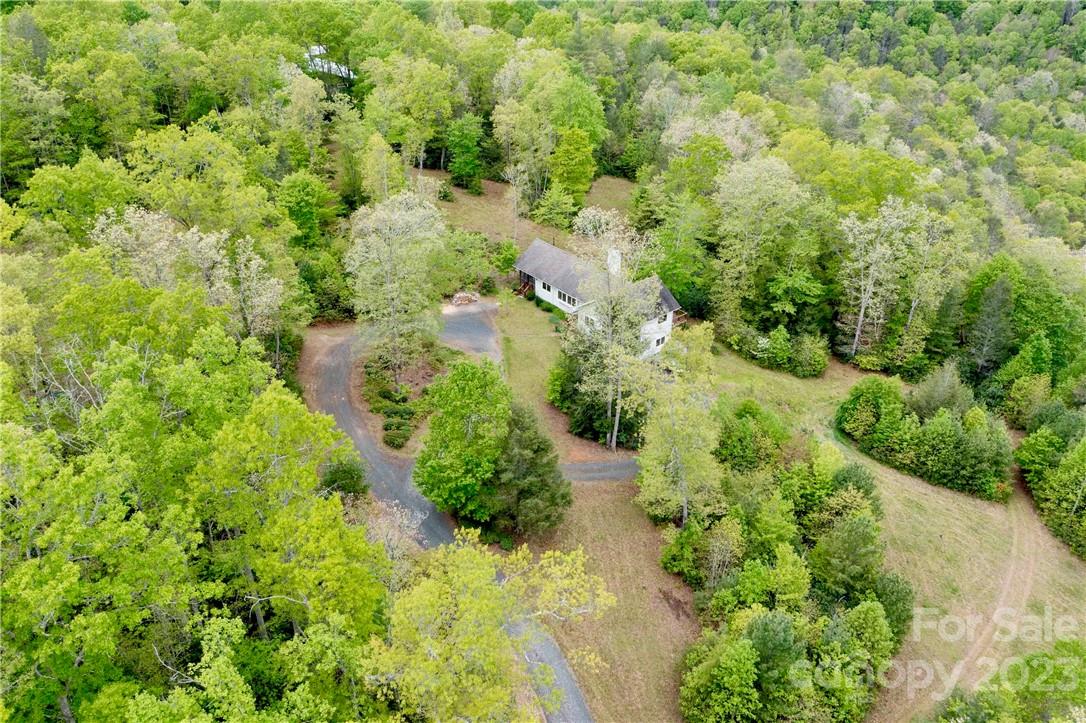 2143 Rabbit Hop Road Spruce Pine NC 28777