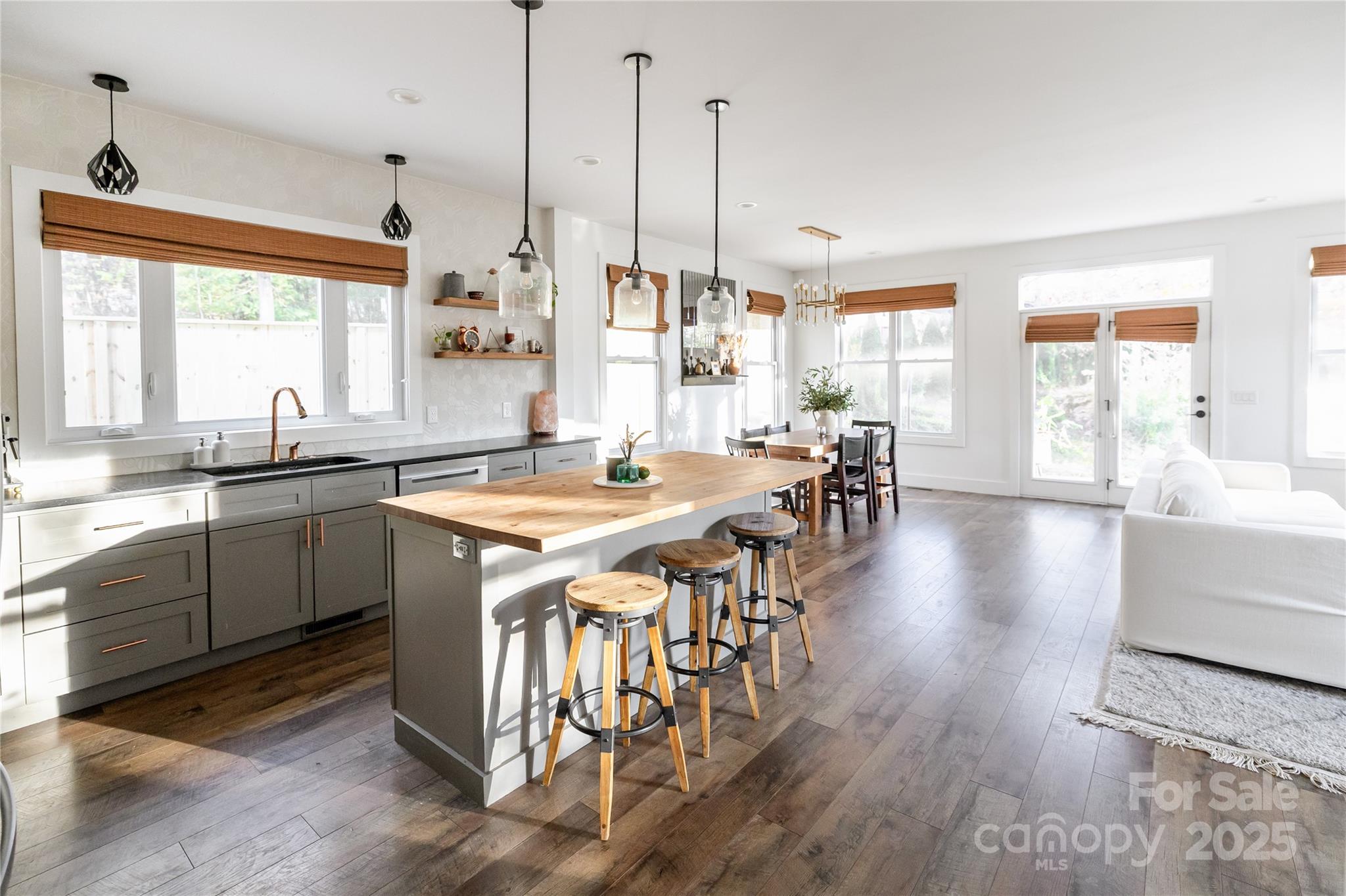 11 Pine Ridge Road Asheville NC 28805