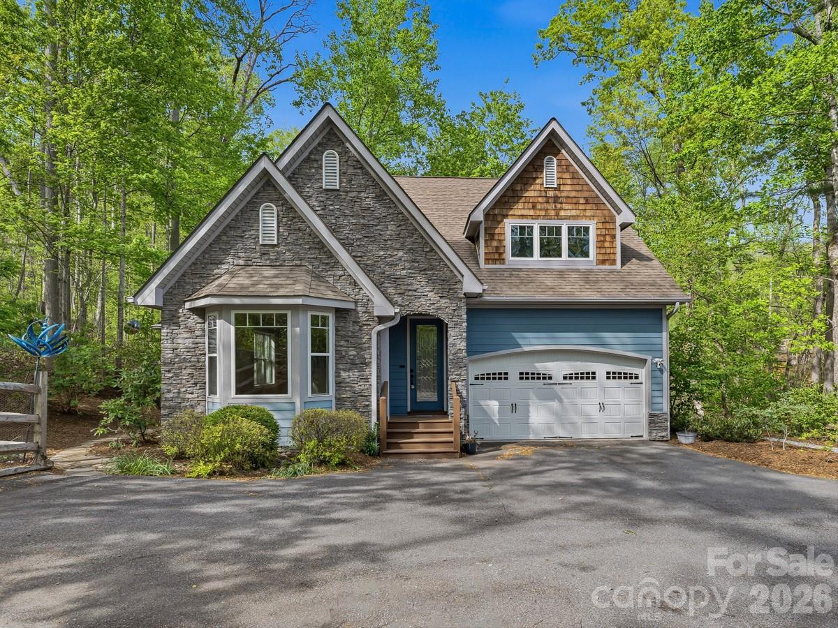 17 Bohemian Lane Asheville NC 28805