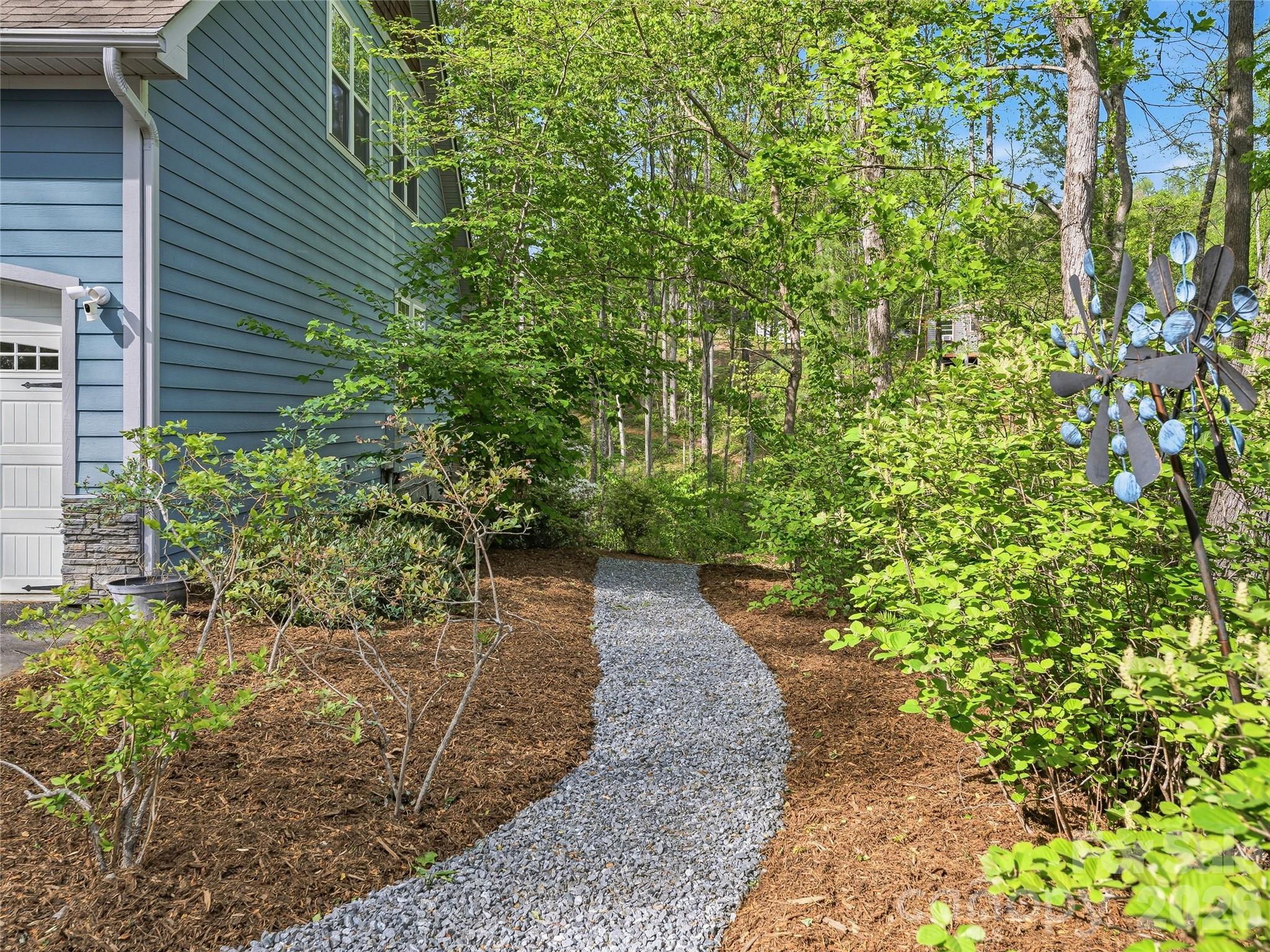 17 Bohemian Lane Asheville NC 28805
