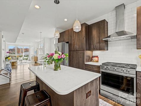 139 S Bruns Avenue Charlotte NC 28208