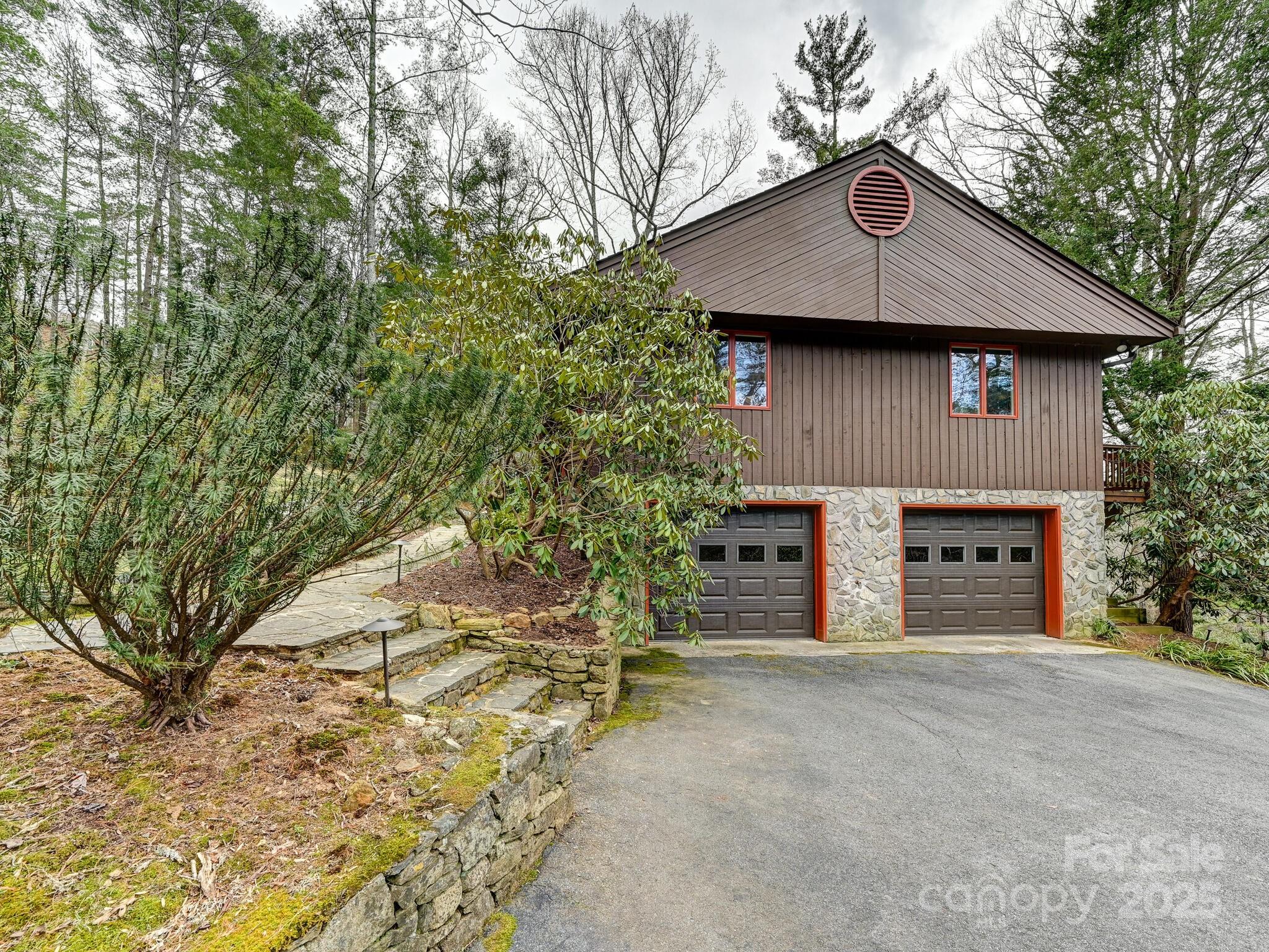 309 Secretariat Lane Fairview NC 28730