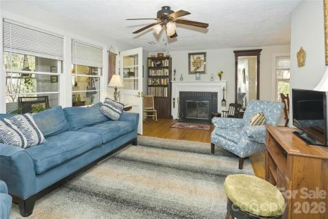261 Forest Hill Drive Asheville NC 28803