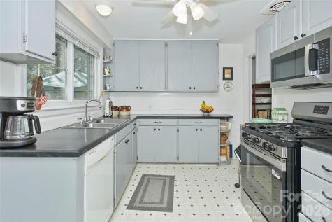 261 Forest Hill Drive Asheville NC 28803