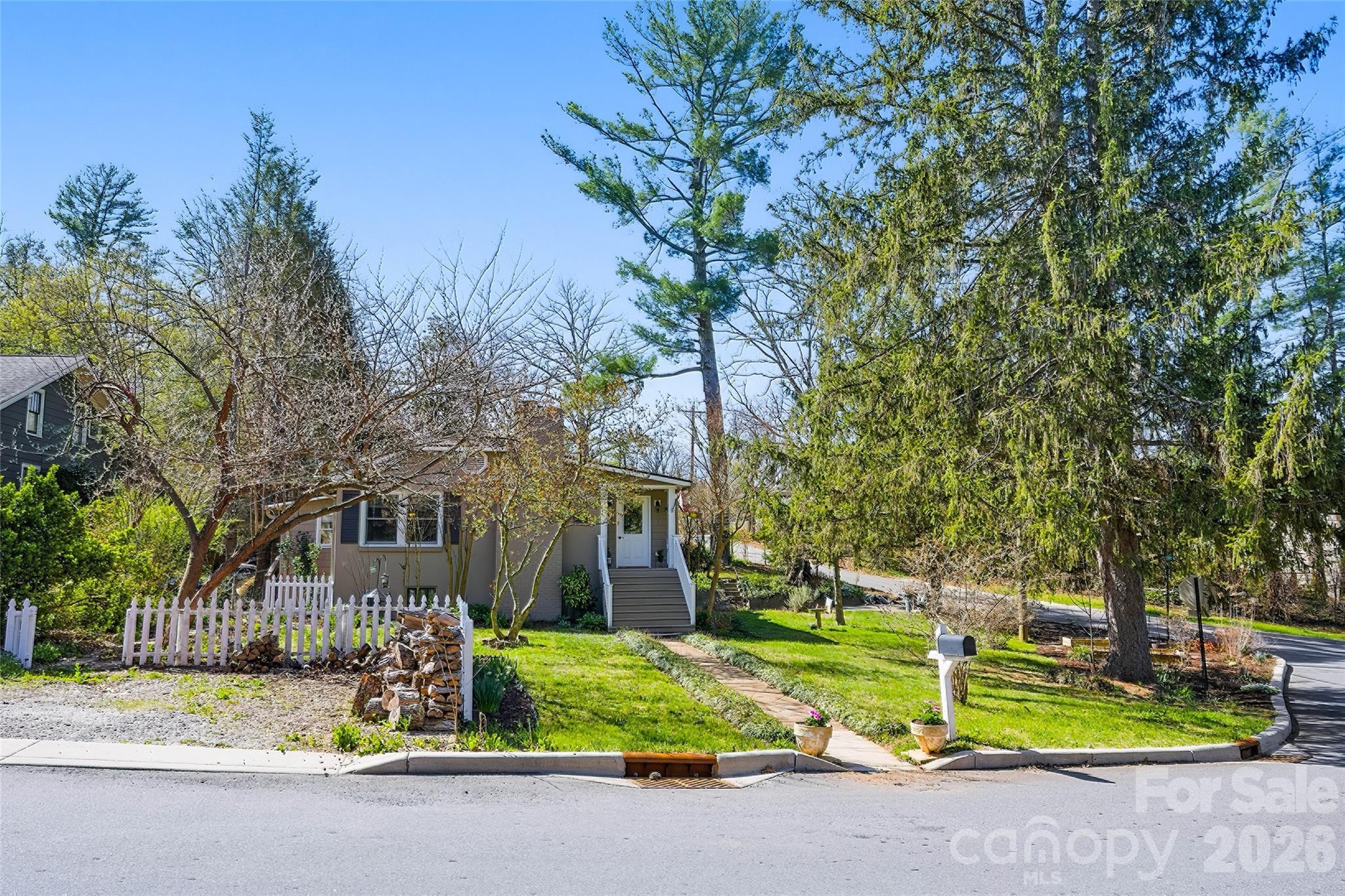 261 Forest Hill Drive Asheville NC 28803