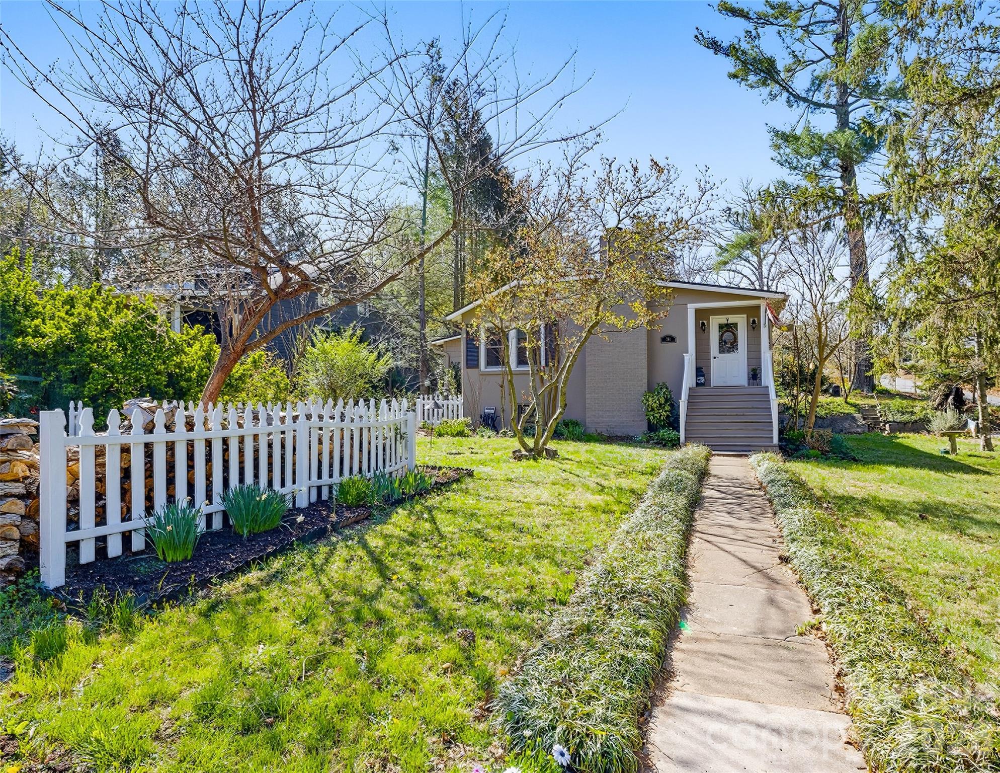 261 Forest Hill Drive Asheville NC 28803