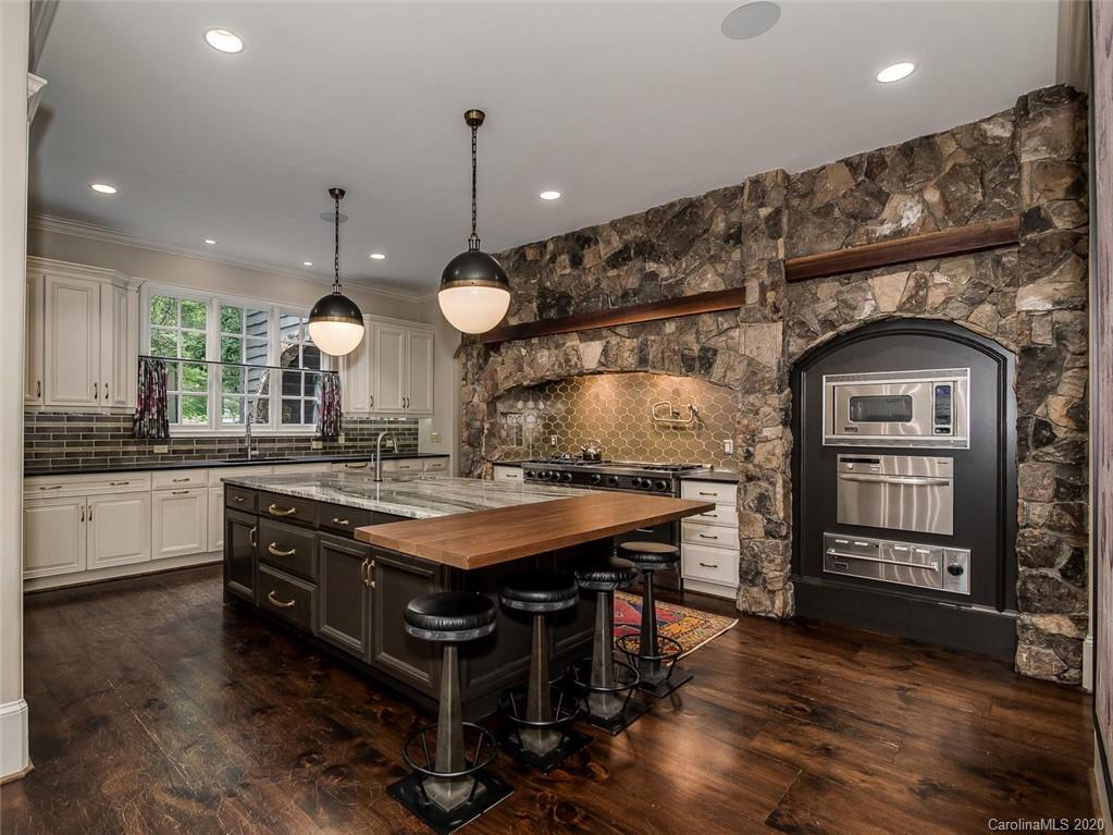 1120 Queens Road W Charlotte NC 28207
