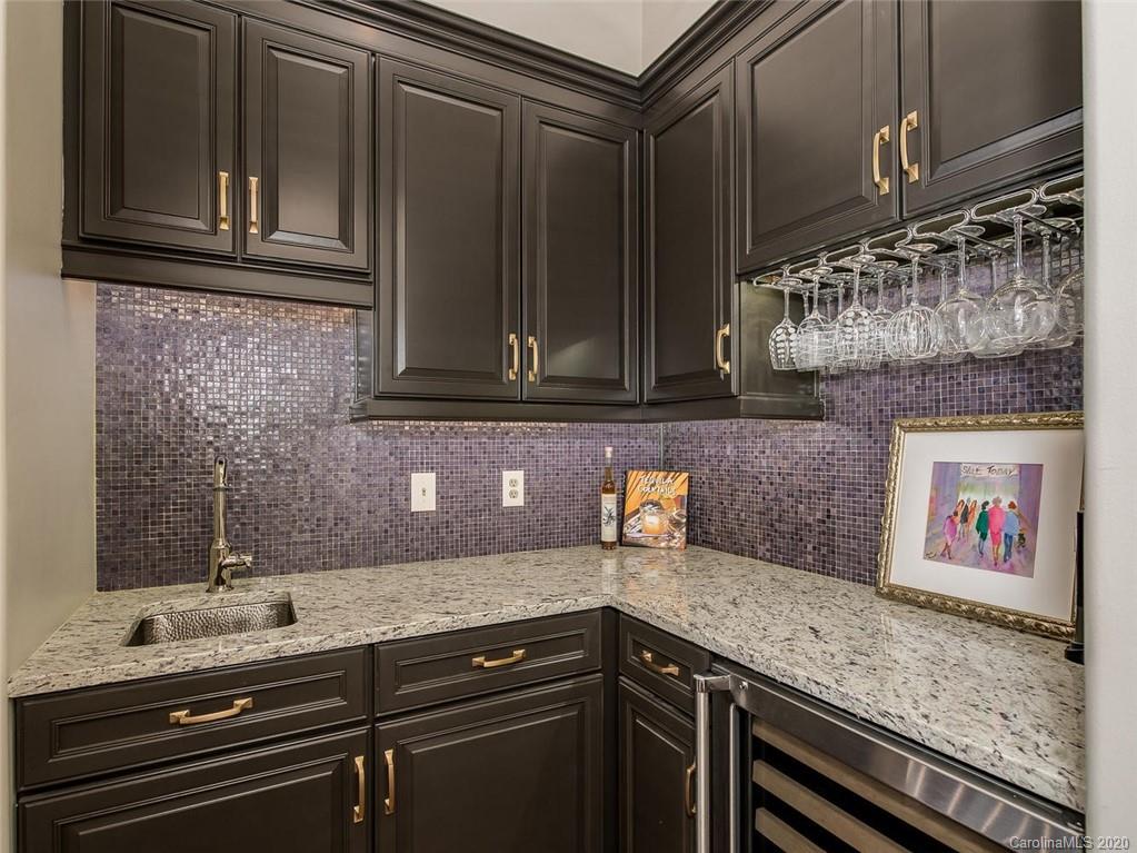 1120 Queens Road W Charlotte NC 28207
