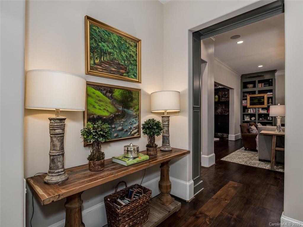 1120 Queens Road W Charlotte NC 28207