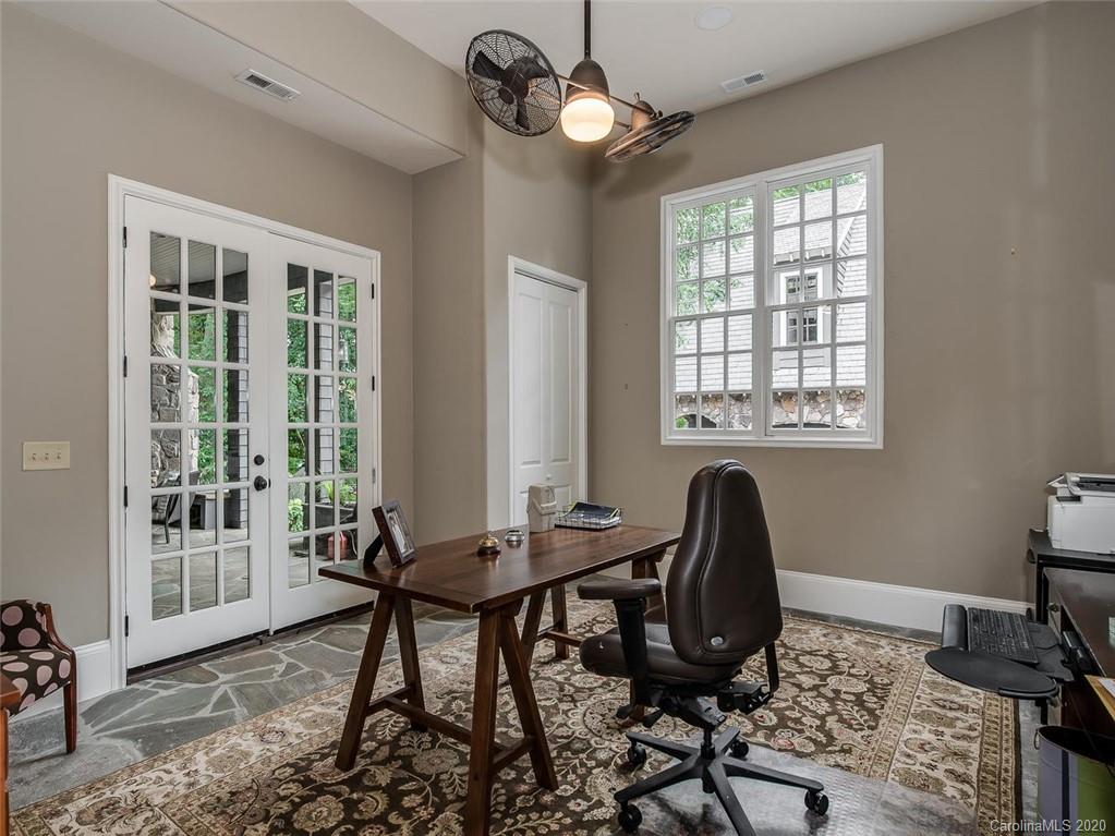 1120 Queens Road W Charlotte NC 28207