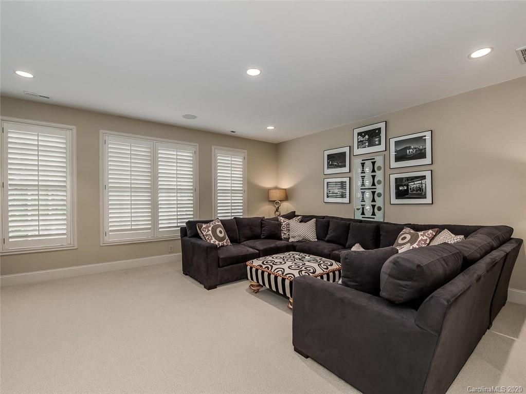 1120 Queens Road W Charlotte NC 28207