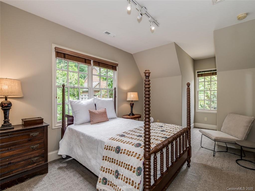 1120 Queens Road W Charlotte NC 28207