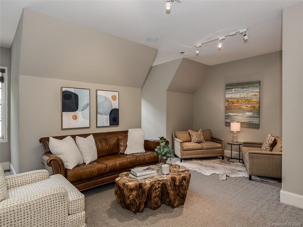 1120 Queens Road W Charlotte NC 28207