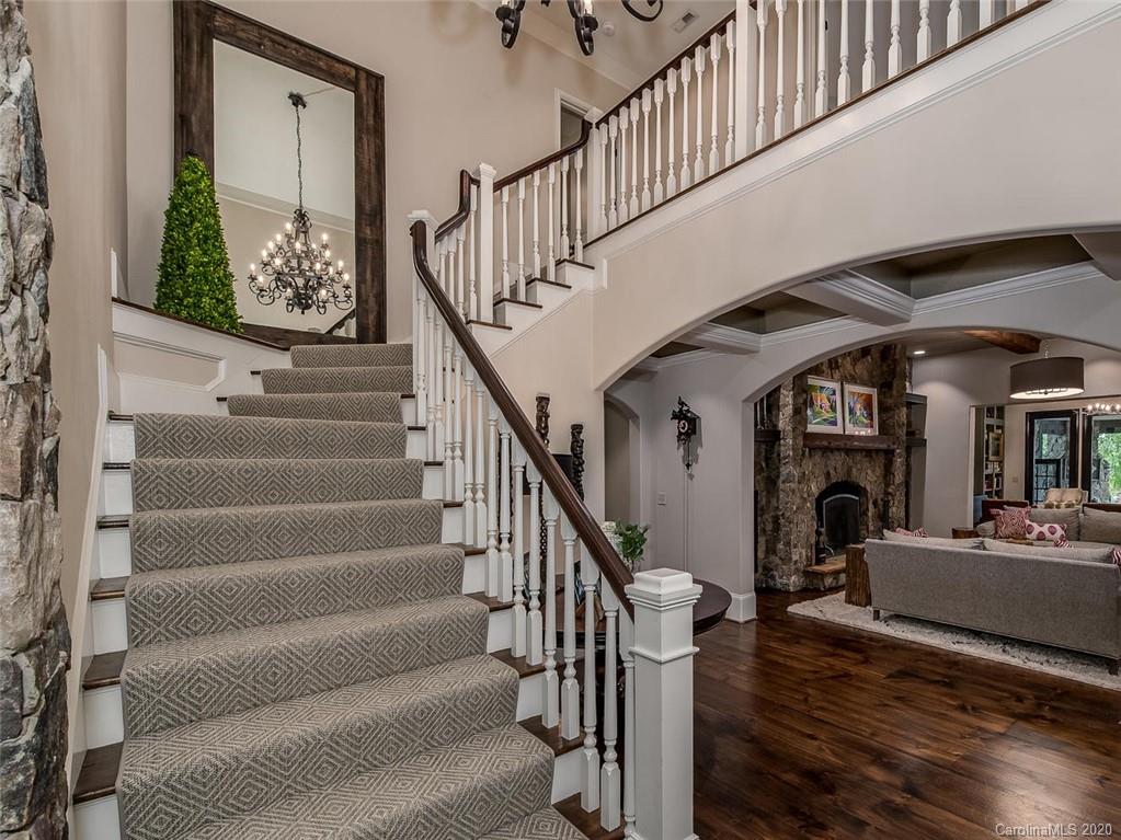 1120 Queens Road W Charlotte NC 28207