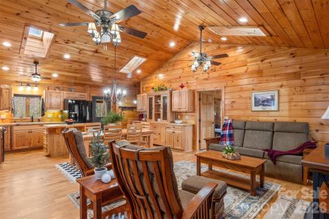 2257 Quiet Creek Lane Lenoir NC 28645