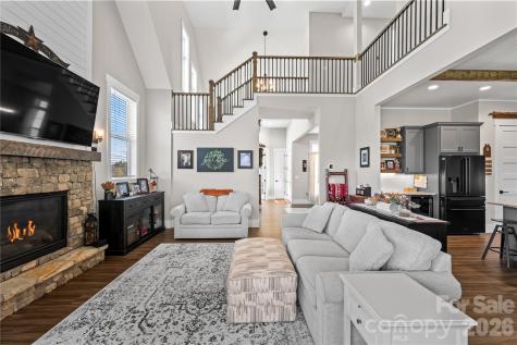 122 Wintercress Drive Mills River NC 28759