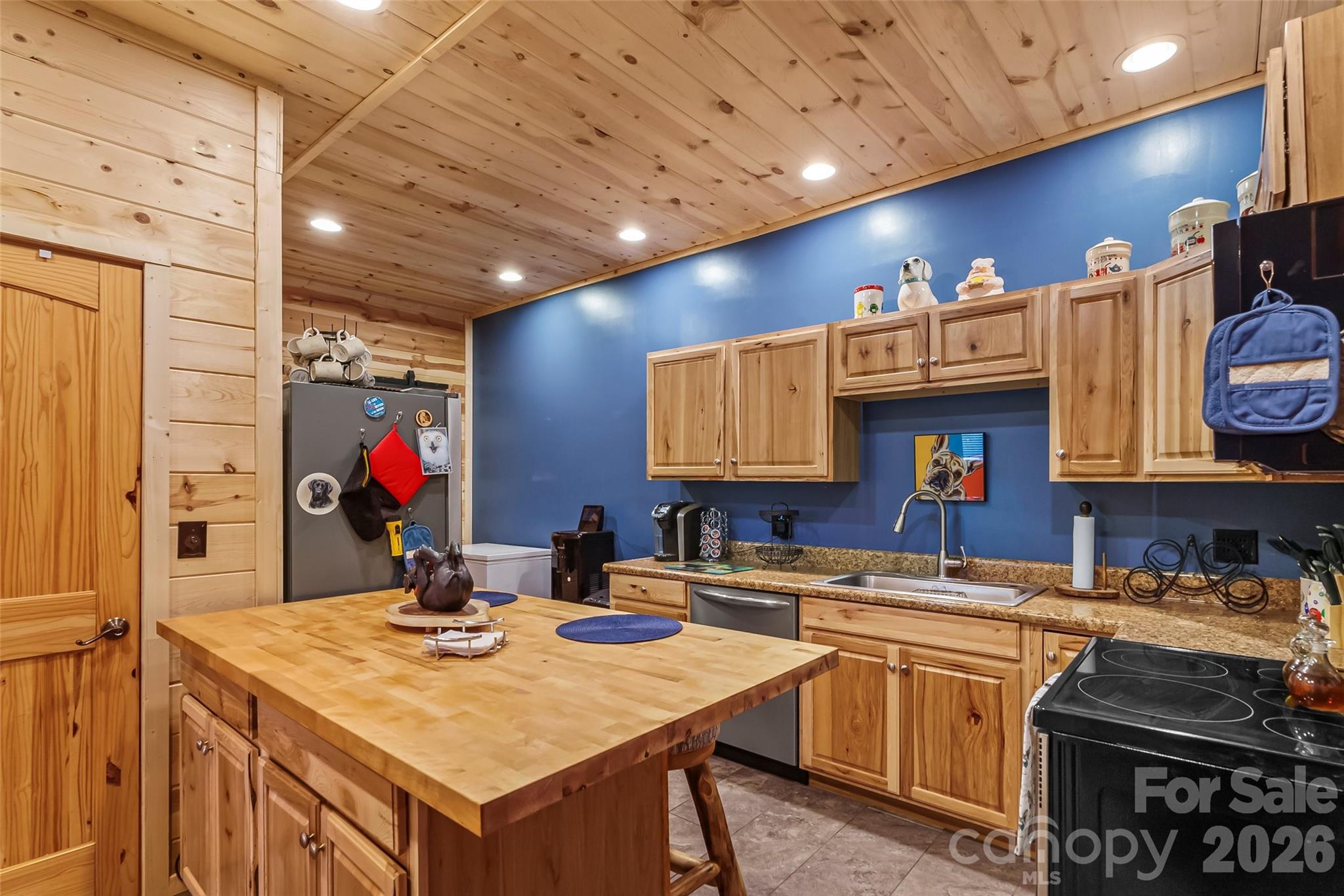 16 Saratoga Drive Nebo NC 28761