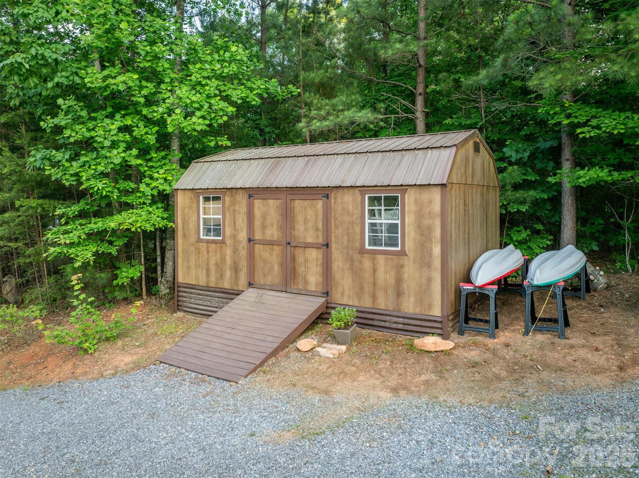 16 Saratoga Drive Nebo NC 28761
