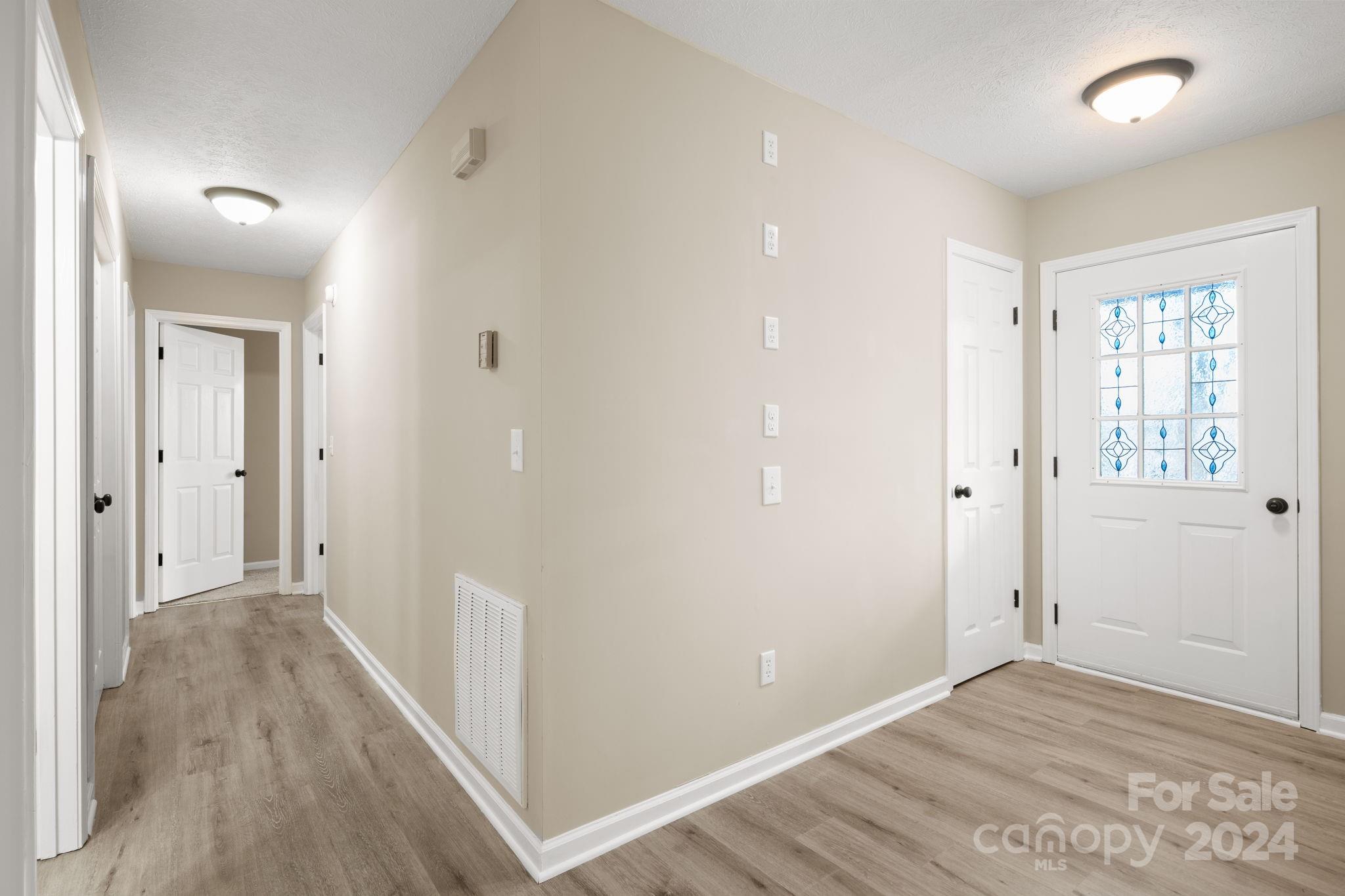 604 Surrey Glen Circle Hendersonville NC 28739