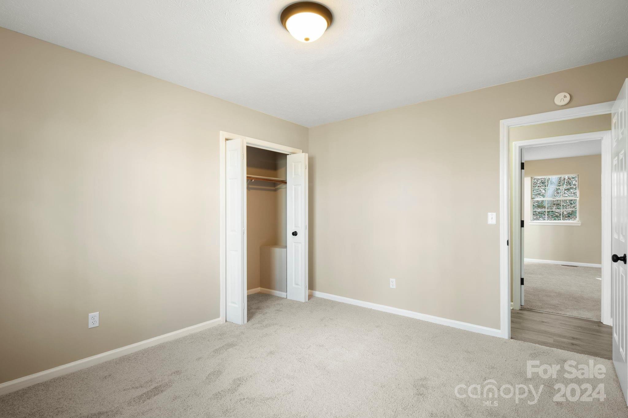 604 Surrey Glen Circle Hendersonville NC 28739